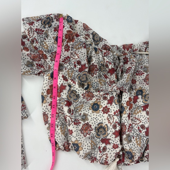 Floral Off-Shoulder Crop Blouse - Picture 10 of 10